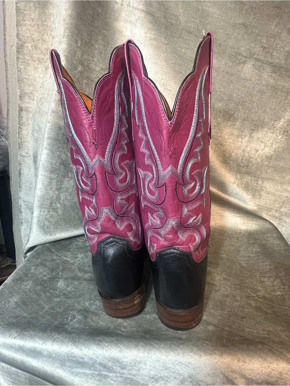 Lucchese Women's Calf Leather Western Black/Fuscia Boots. Size 10B - Picture 9 of 15